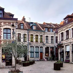 https://vieux-lille-superbe-t2-rue-st-andre-pour-3.lillehotels.org